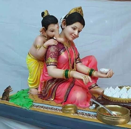 गणेश चतुर्थीच्या पौराणिक कथा आणि शिकवण्या | Ganesh Chaturthi Stories in Marathi 2 images 2025 08 19T185254.837 गणेश चतुर्थीच्या पौराणिक कथा आणि शिकवण्या | Ganesh Chaturthi Stories in Marathi