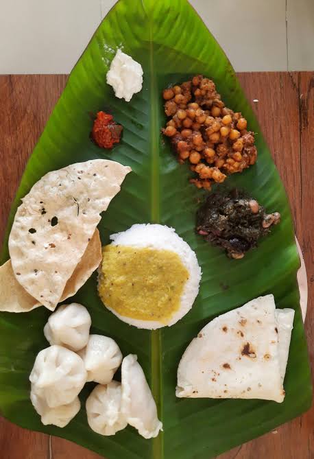 images 2025 08 19T214607.754 गणपती बाप्पाला आवडणारे 10 नैवेद्य पदार्थ | मोदक, लाडू, श्रीखंड आणि आणखी खास प्रसाद