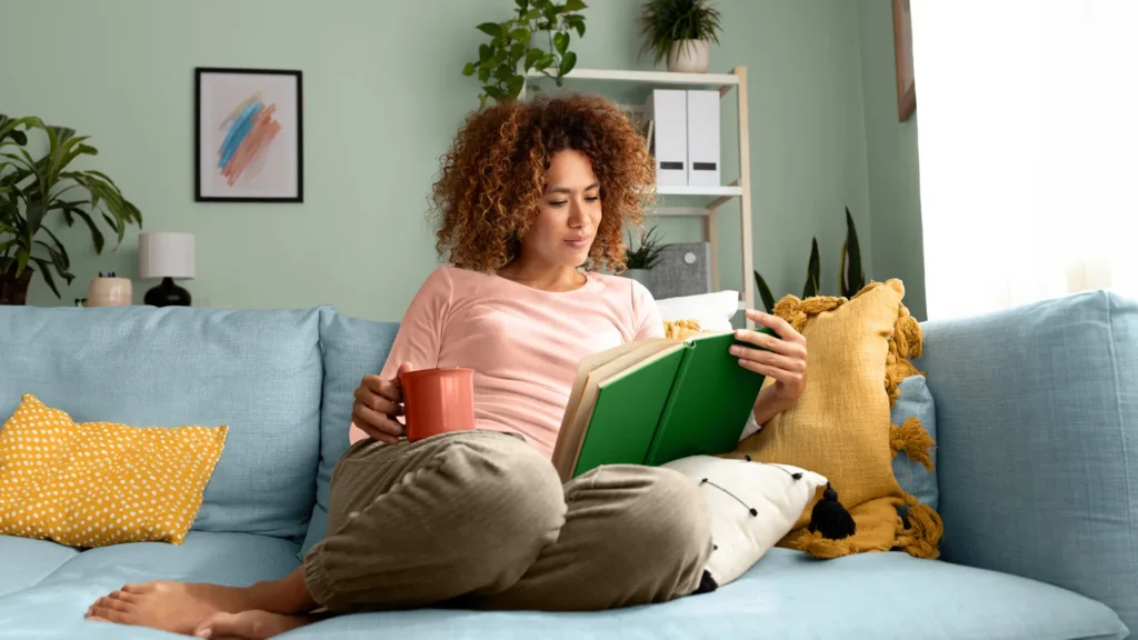 start a self care routine alt 1440x81085b2c420 4c99 422f a01c 94dd2167dd4d सेल्फ-केअर रूटीन – स्वतःसाठी वेळ देण्याचे महत्त्व